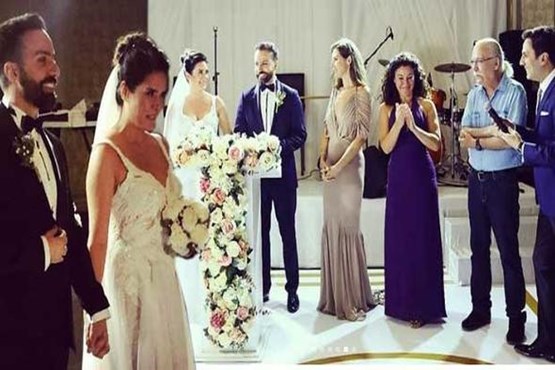 'Ege'nin Hamsisi' dizisinde 'Hatçe' karakterine hayat veren Bengi Öztürk, meslektaşı Sertaç Akkaya ile Gayrettepe'deki Dedeman Otel'de evlendi.